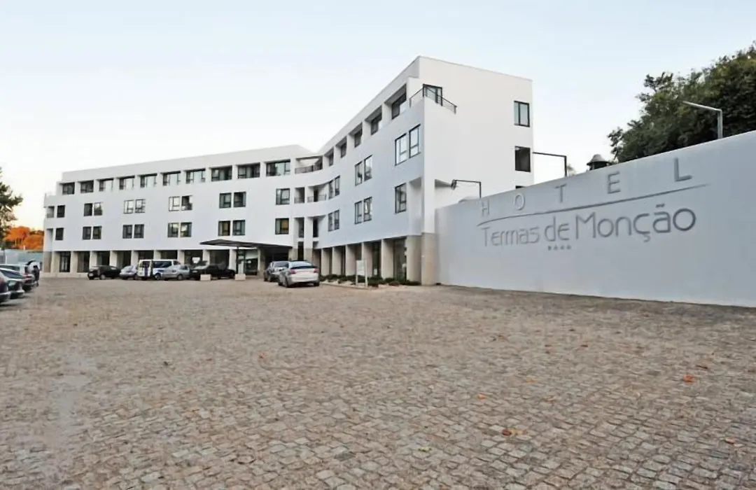 Hotel Bienestar Termas De Moncao-1