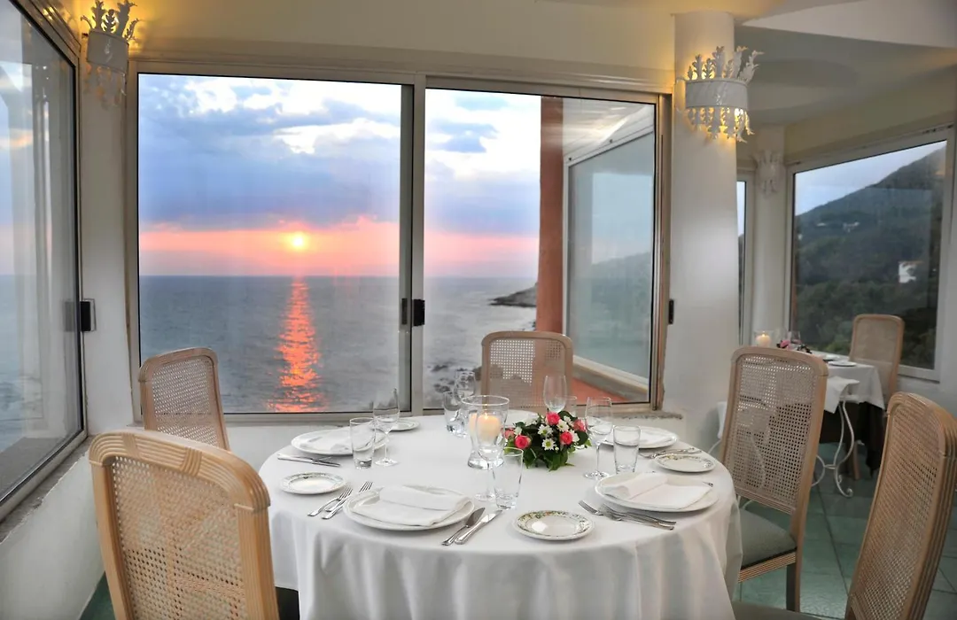 Hotel Punta Rossa-1