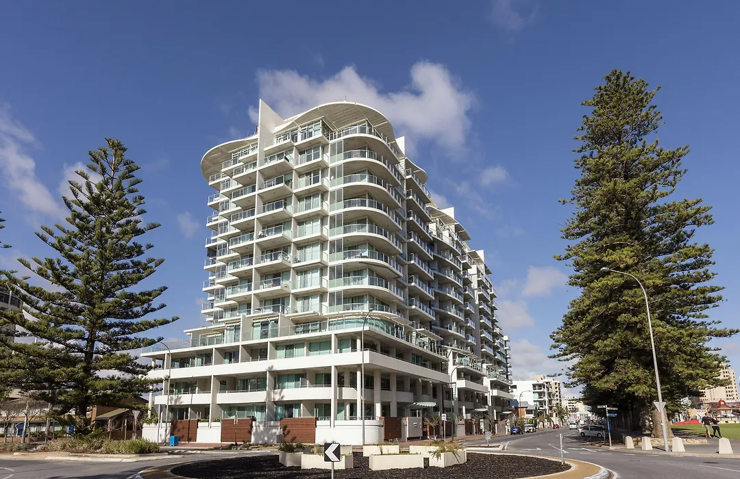 Oaks Glenelg Liberty Suites-1