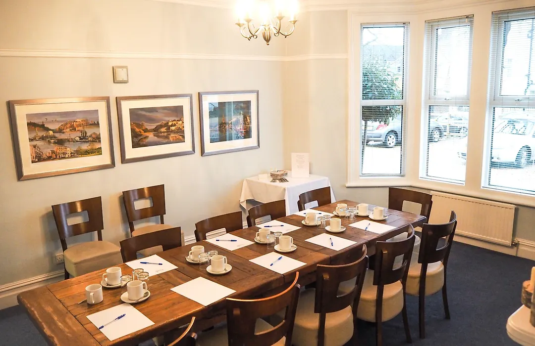 Hayward'S At The Grasmere-1