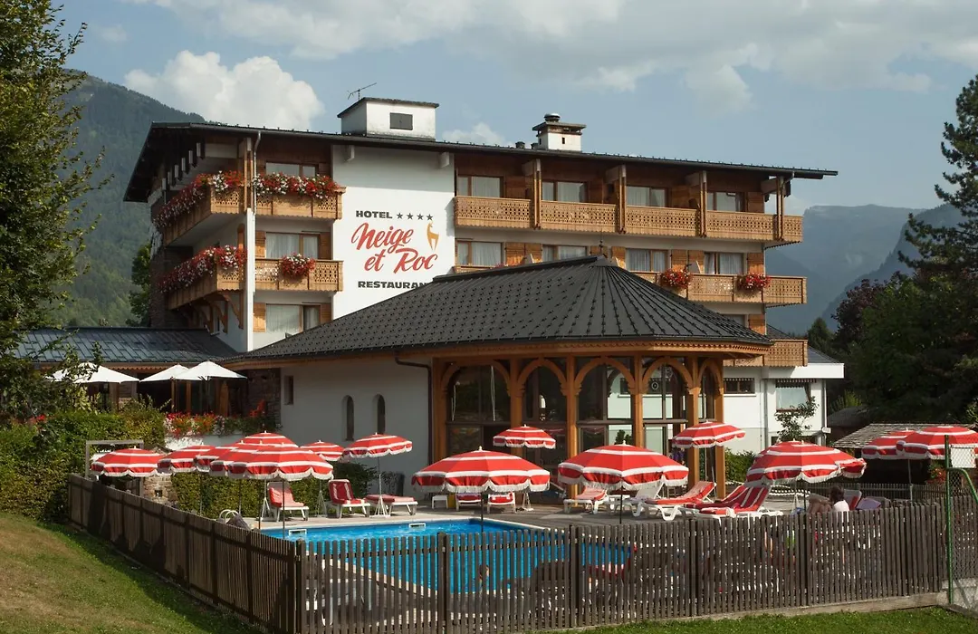 Chalet-Hôtel Neige et Roc, The Originals Relais (Hotel-Chalet de Tradition)-1
