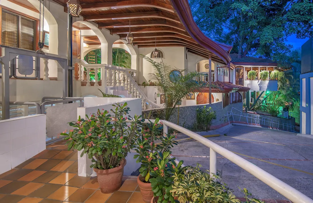Hotel Villas Lirio-1
