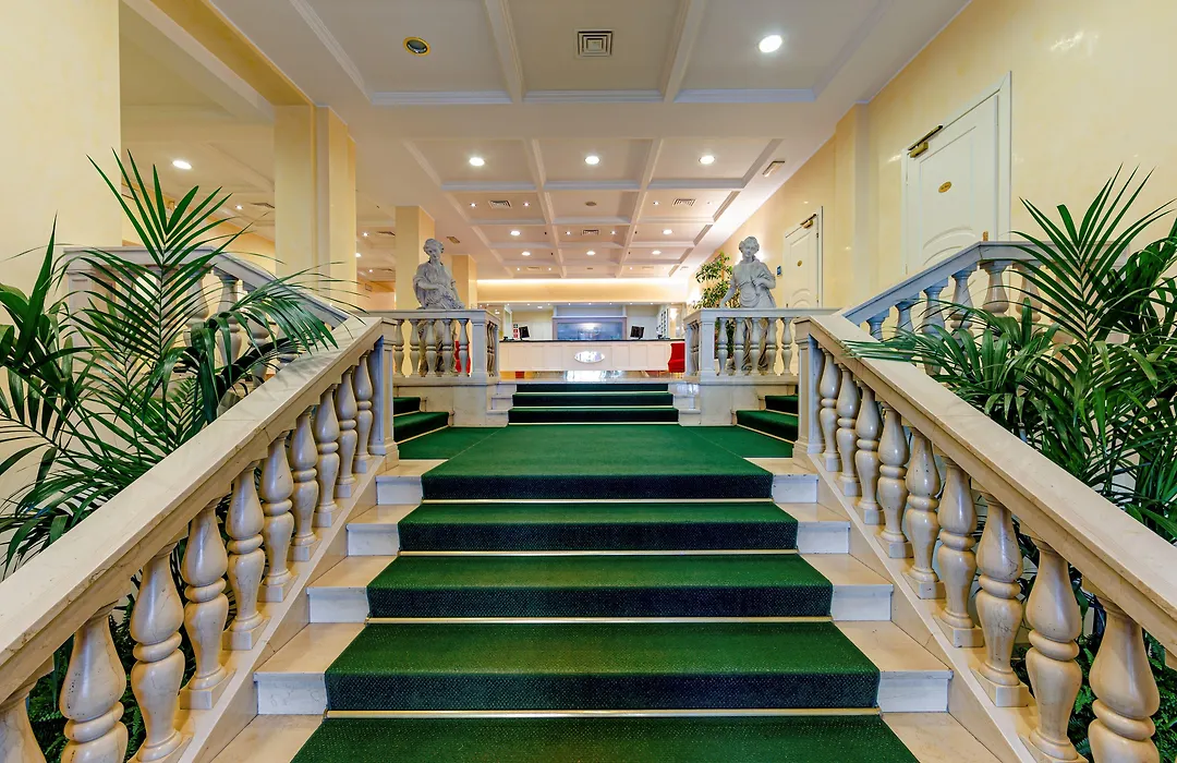 Ambassador Palace Hotel-1