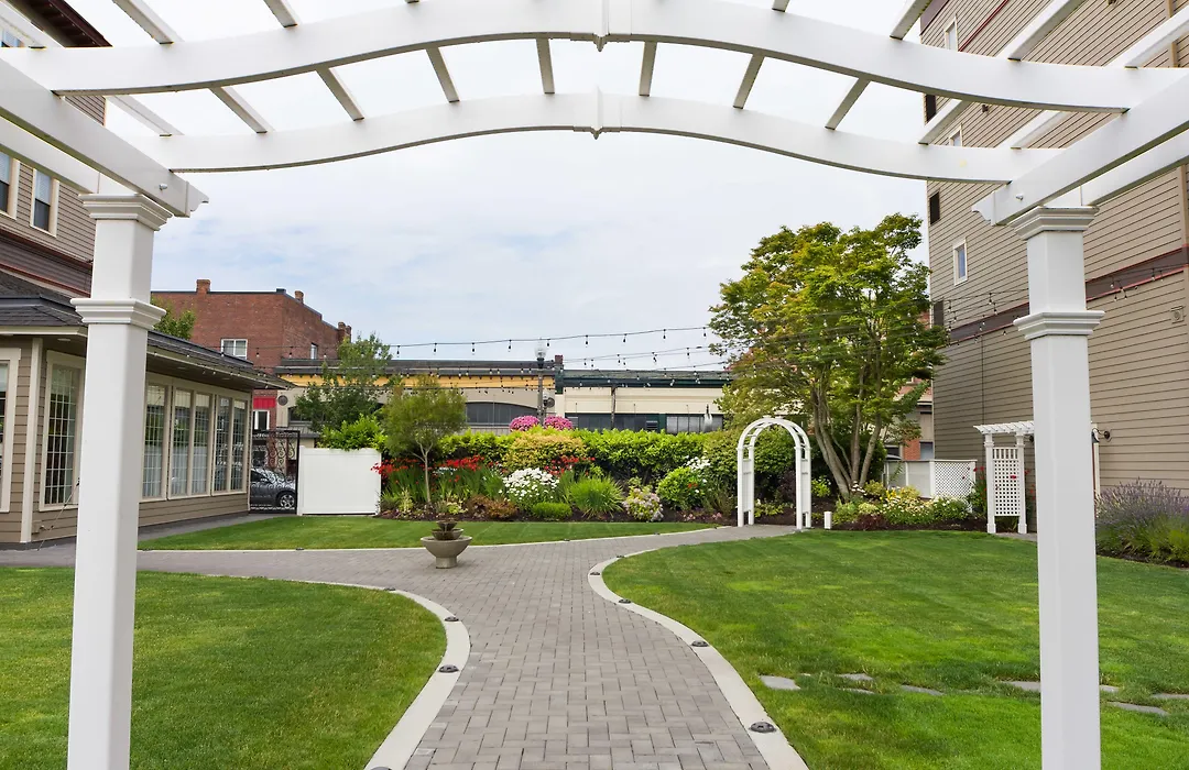 Majestic Inn And Spa-1