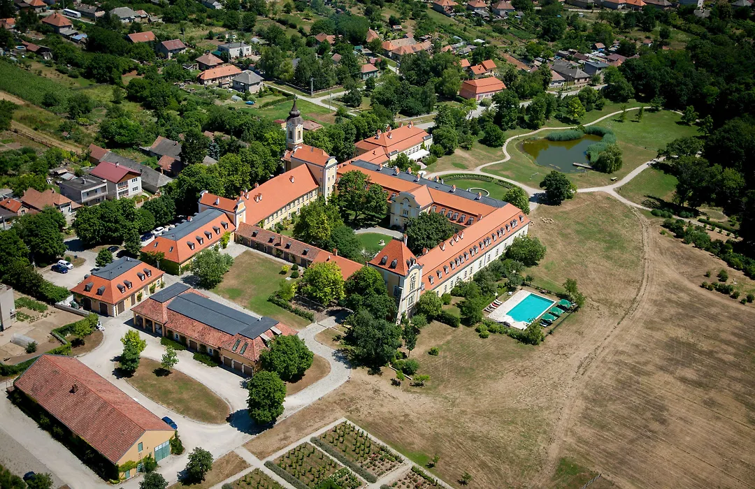 Hotel Chateau Bela-1