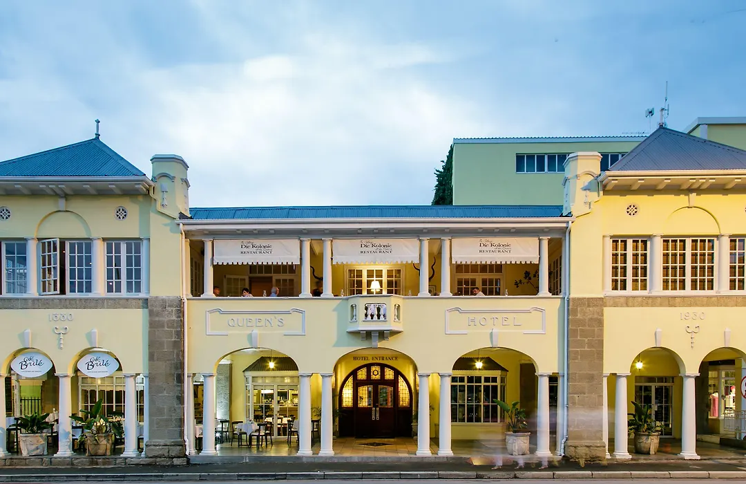 Queen'S Hotel By Bon Hotels-1