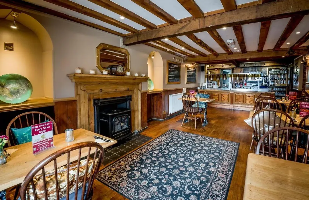 The Longboat Inn-1