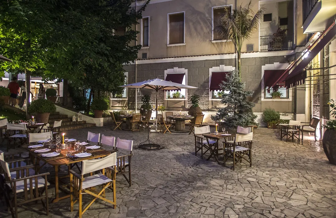 Hotel Victoria Maiorino-1