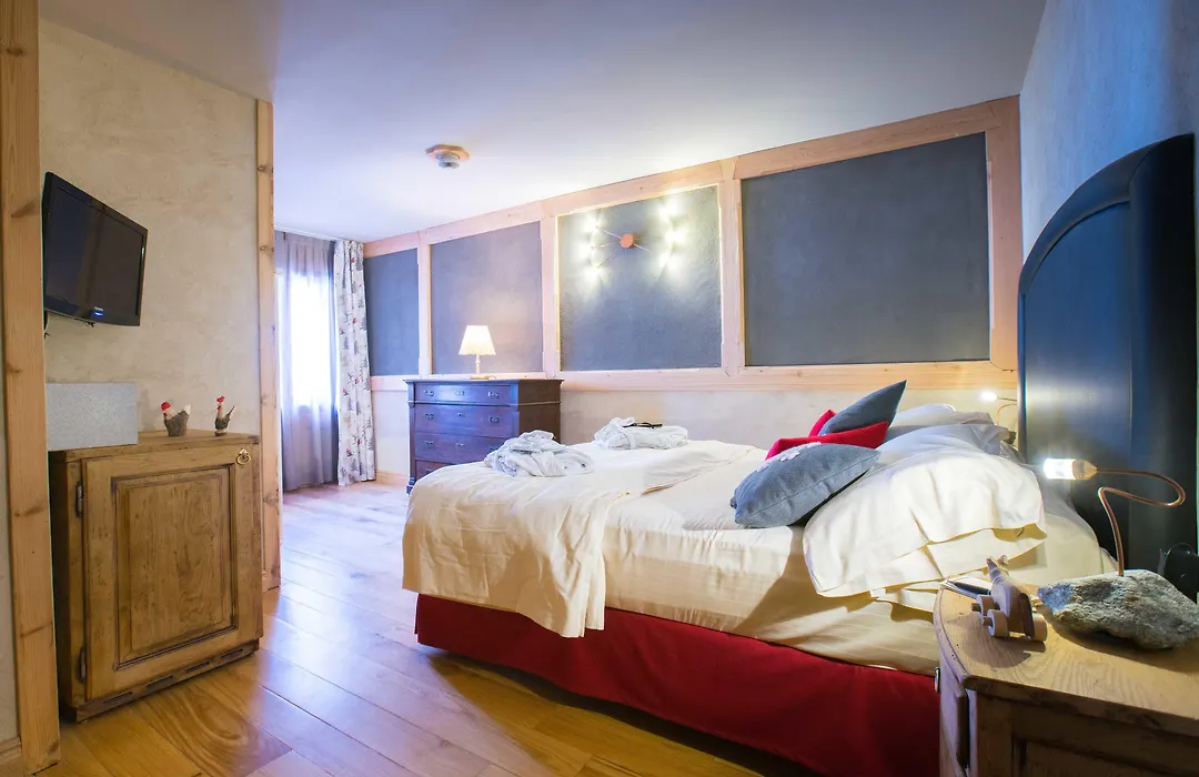 Hotel Bucaneve-1