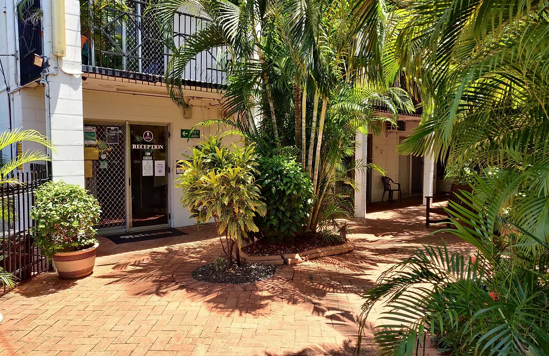 Coconut Grove Holiday Apartments-1