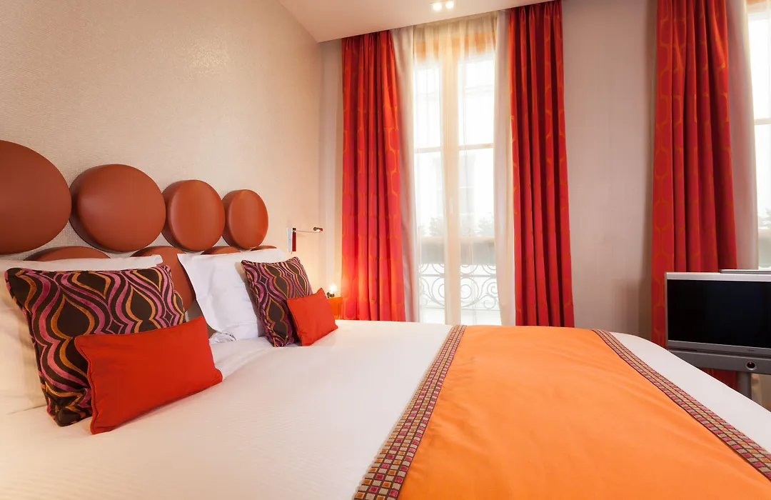 Hotel Le petit Paris-1
