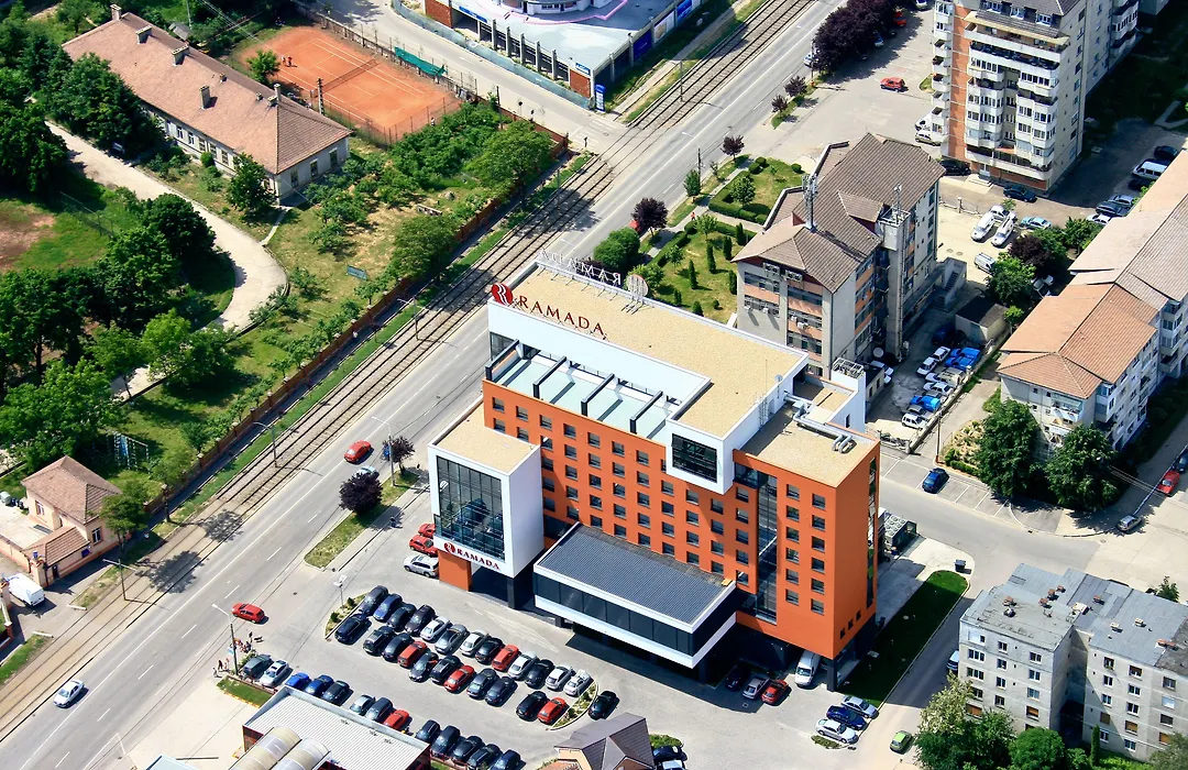 Ramada By Wyndham Oradea-1