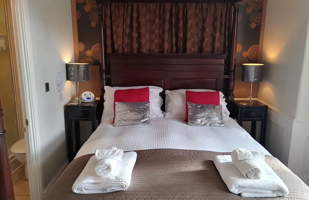 The Bath House Boutique B&B - IN-ROOM Breakfast - FREE parking-1