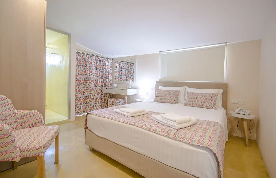 Koukounaria Hotel & Suites-1
