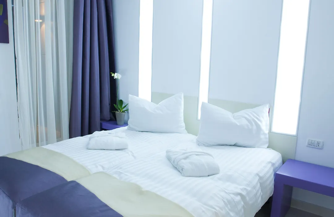 Christina Hotel-1