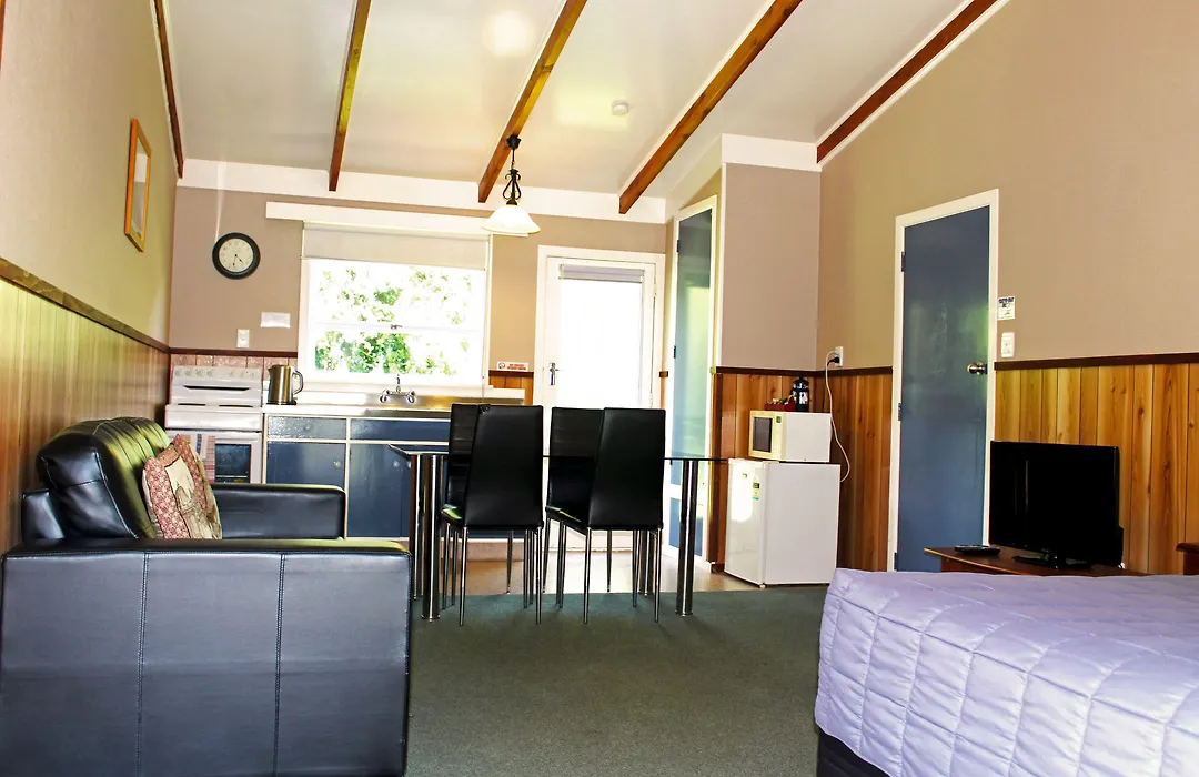 Fairy Springs Motel-1