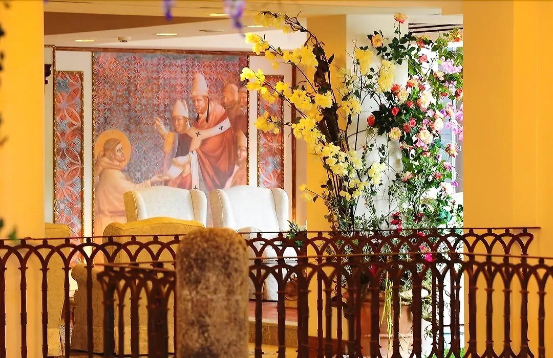 Bv Grand Hotel Assisi-1