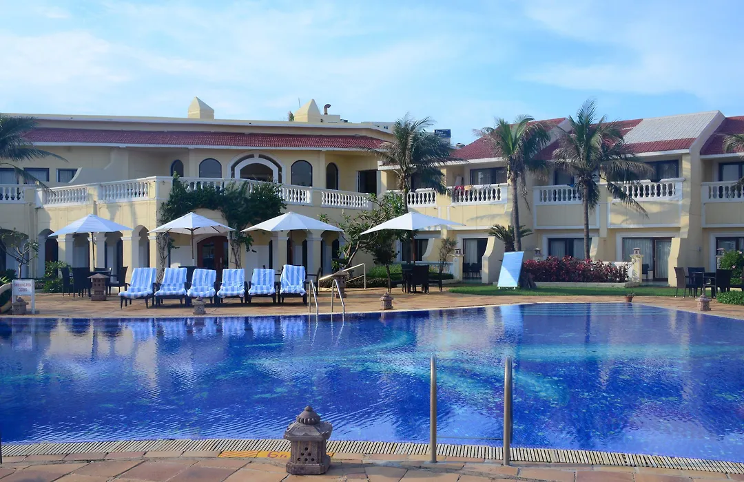 The Hans Coco Palm Beachfront Resort-1