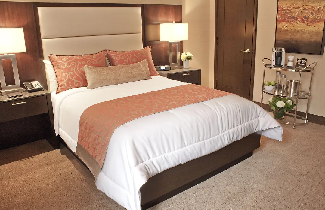 The Pearl Hotel-1