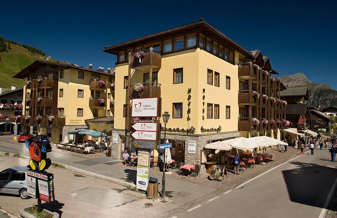 Hotel Touring-1