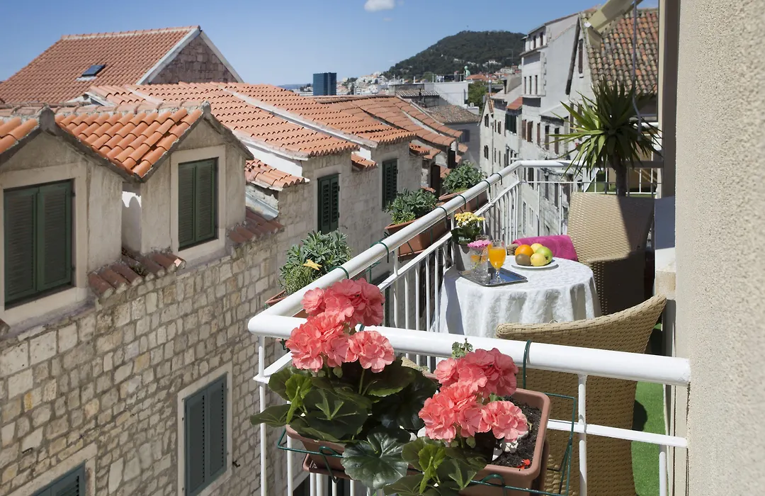 Royal Suites-1