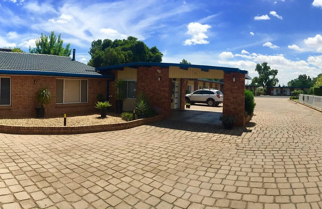 Orana Windmill Motel-1