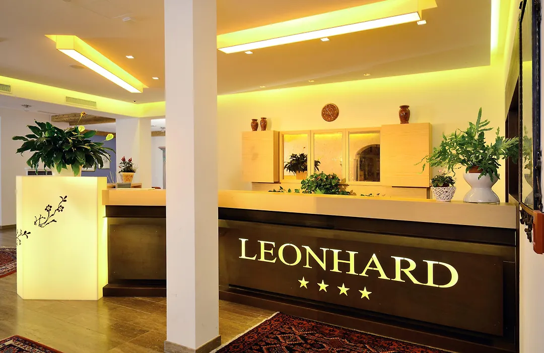 Hotel Leonhard-1