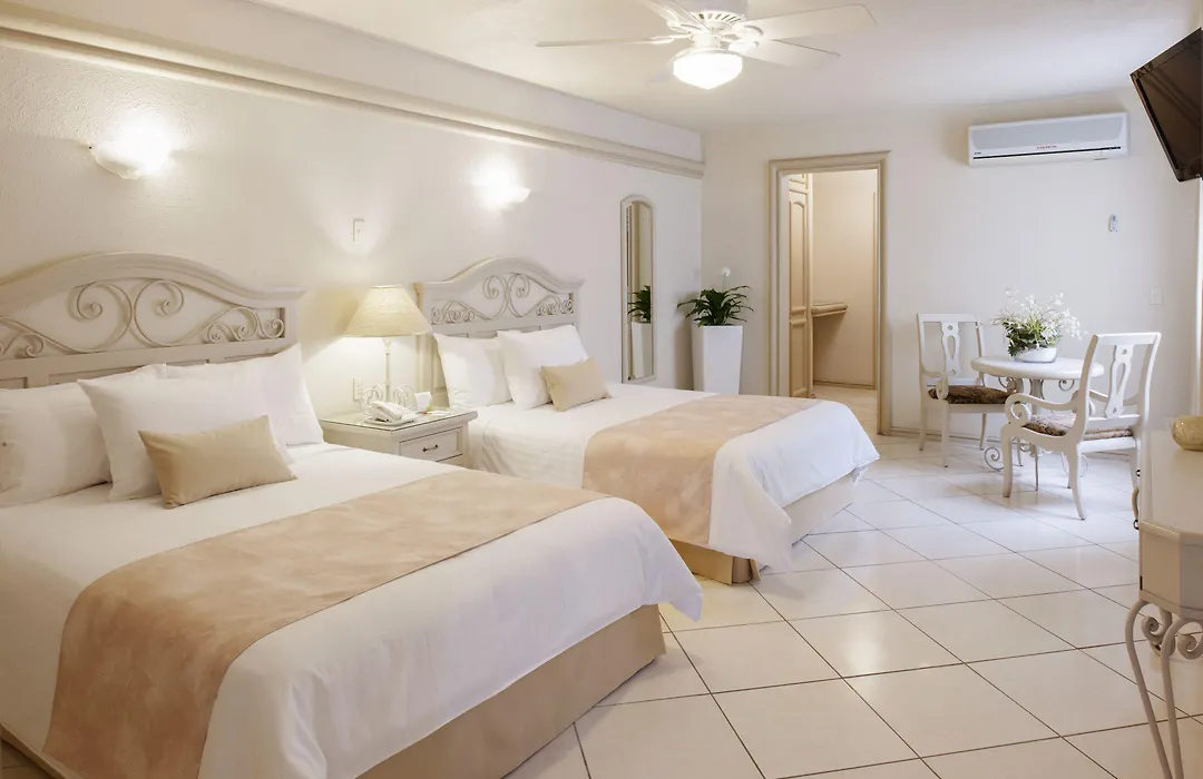 Hotel & Suites Quinta Magna-1