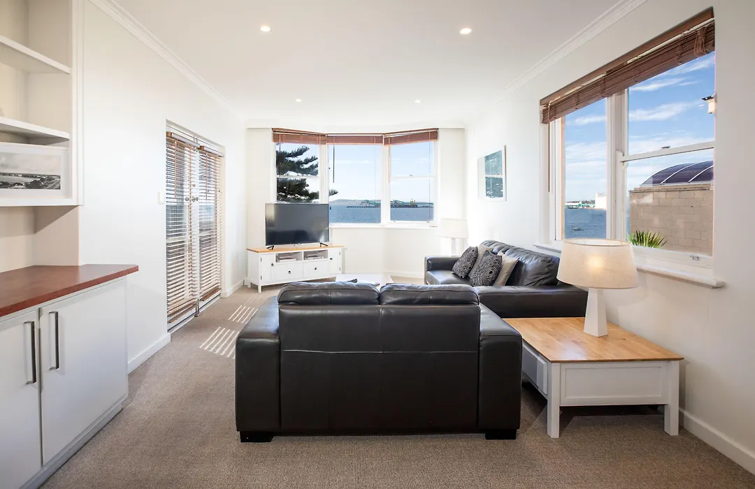 Bay 10 - Suites And Apartments-1