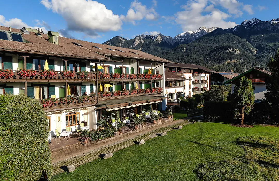 Parkhotel Wallgau 4 Sterne Superior Alpenjuwel mit Spa Genuss, Golf&Wellness in der Karwendel-Region Tradition trifft Eleganz im stilvollen Rückzugsort-1