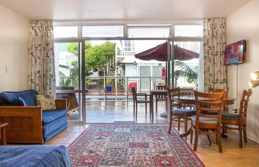 Commodores Lodge-1