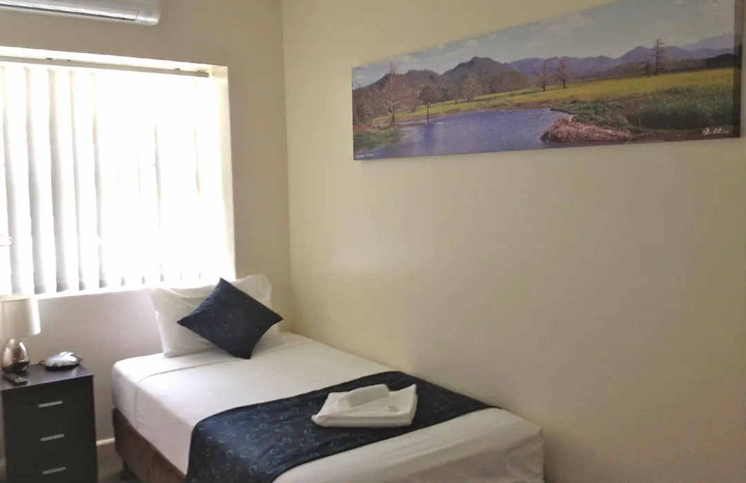 Lees Hotel-1