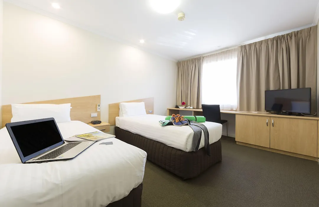 Ramada Encore By Wyndham Belconnen Canberra-1