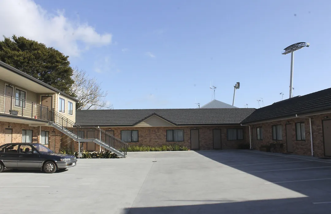 Arena Court Motel-1