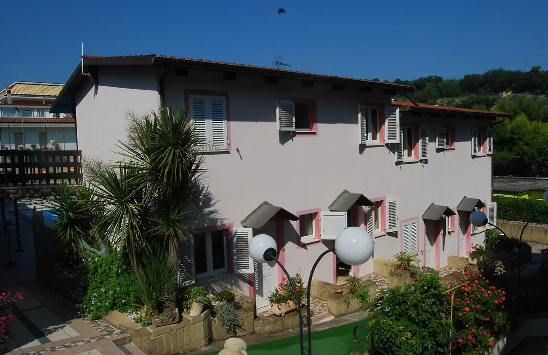 Villaggio Verde Cupra-1