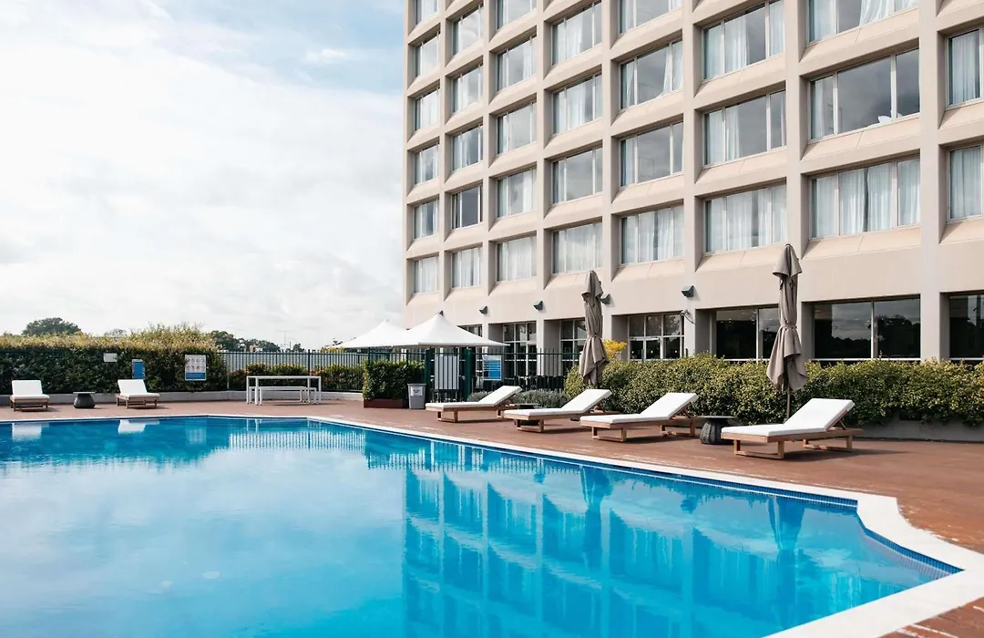 Mercure Sydney Parramatta-1