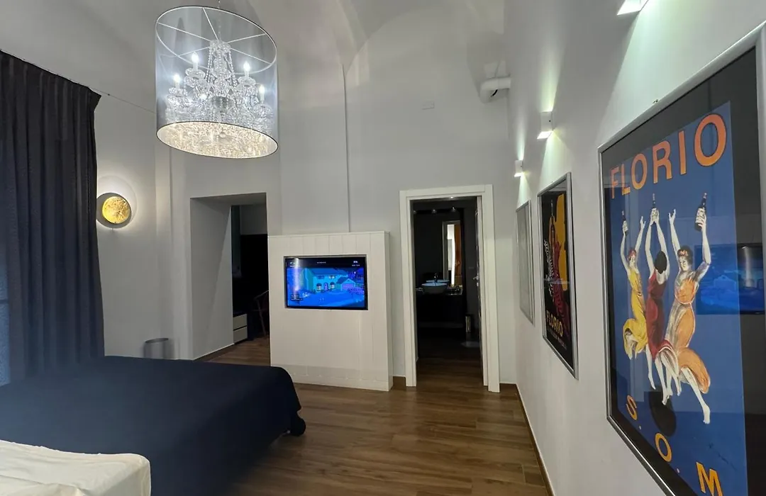 Tropicana Room-1