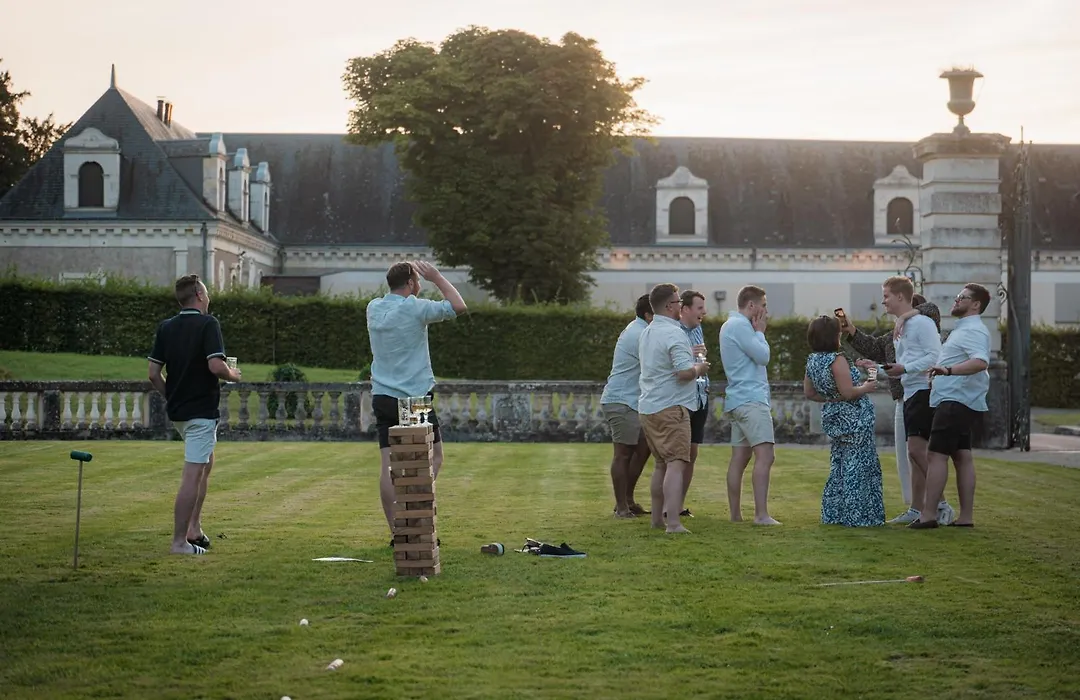 Chateau De Jalesnes-1