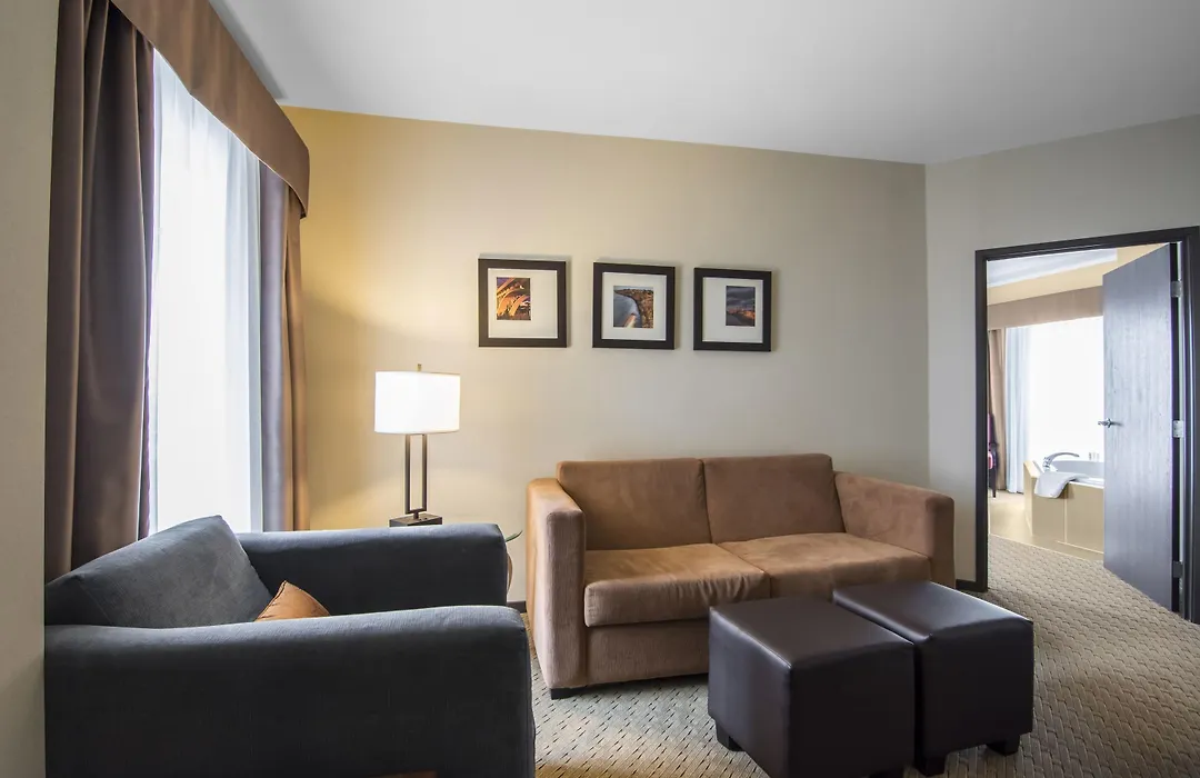 Comfort Suites-1