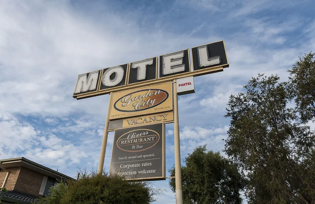 Garden City Motor Inn-1