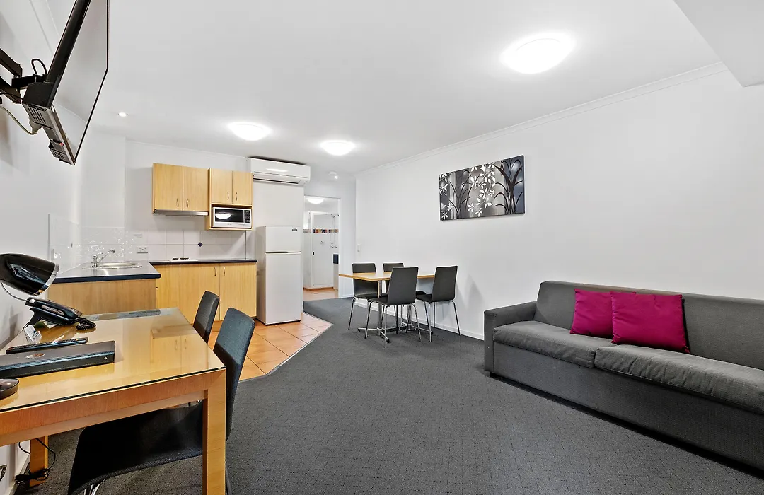 Browns Plains Motor Inn-1