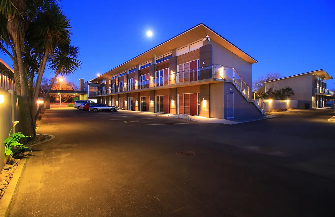 Fitzherbert Regency Motor Lodge-1