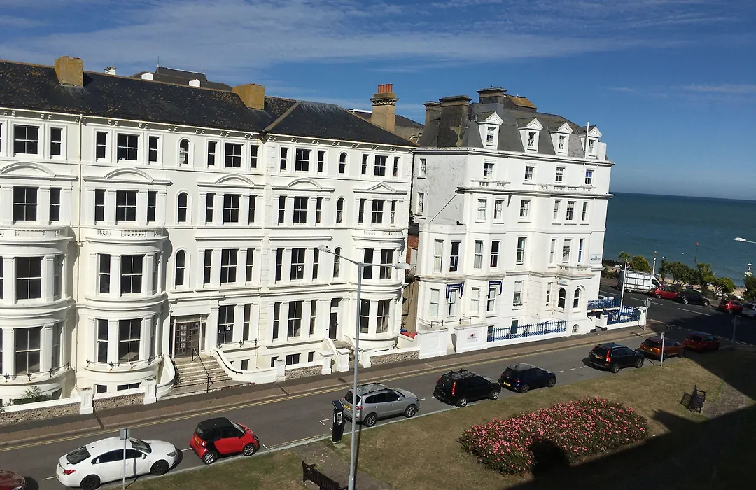 Da Vinci Eastbourne-1