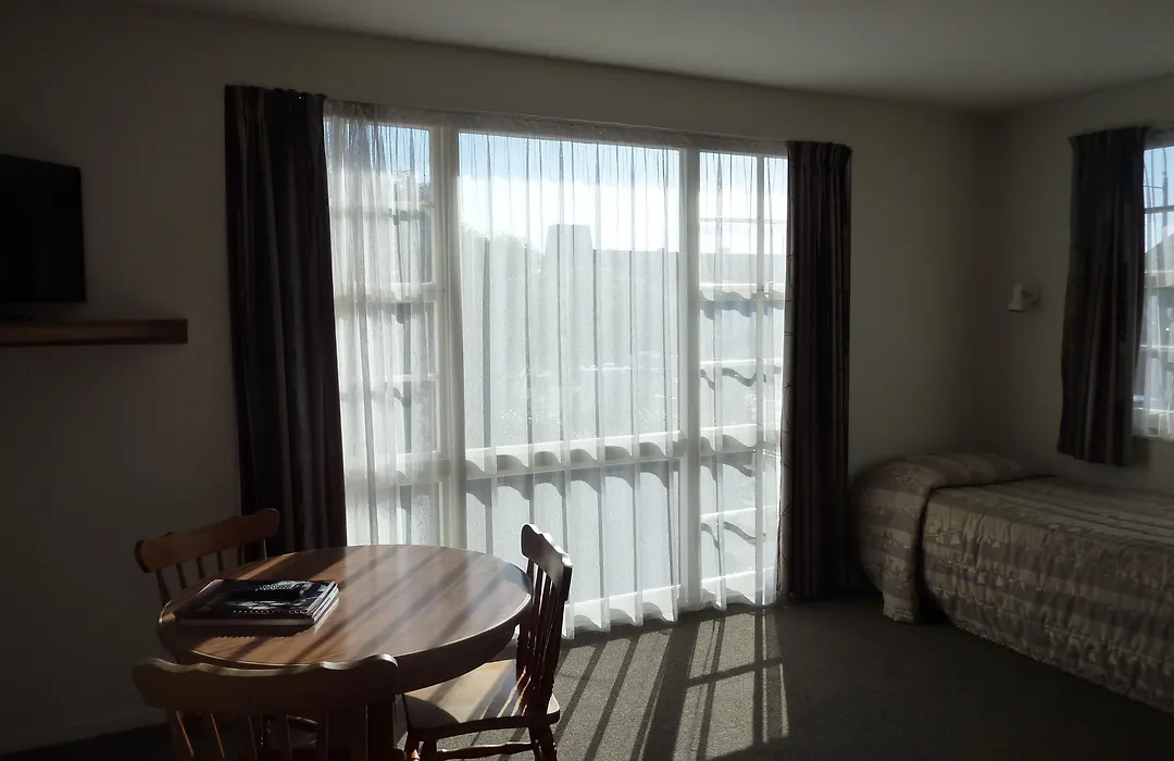 Colonial Inn Motel-1