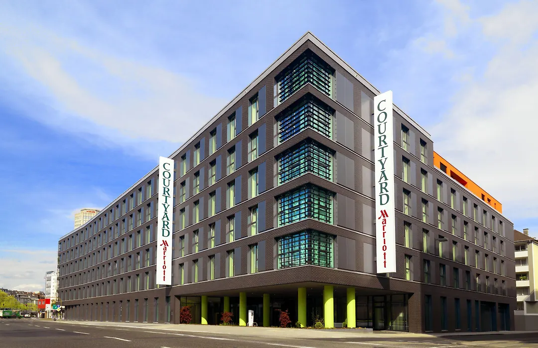 Courtyard By Marriott Cologne-1
