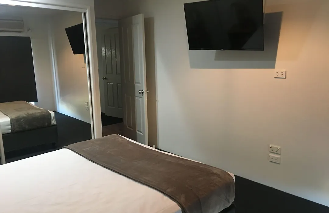 Cosmopolitan Motel & Serviced Apartments-1