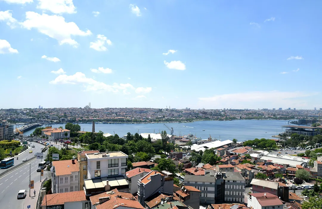 Grand Halic Goldenhorn-1