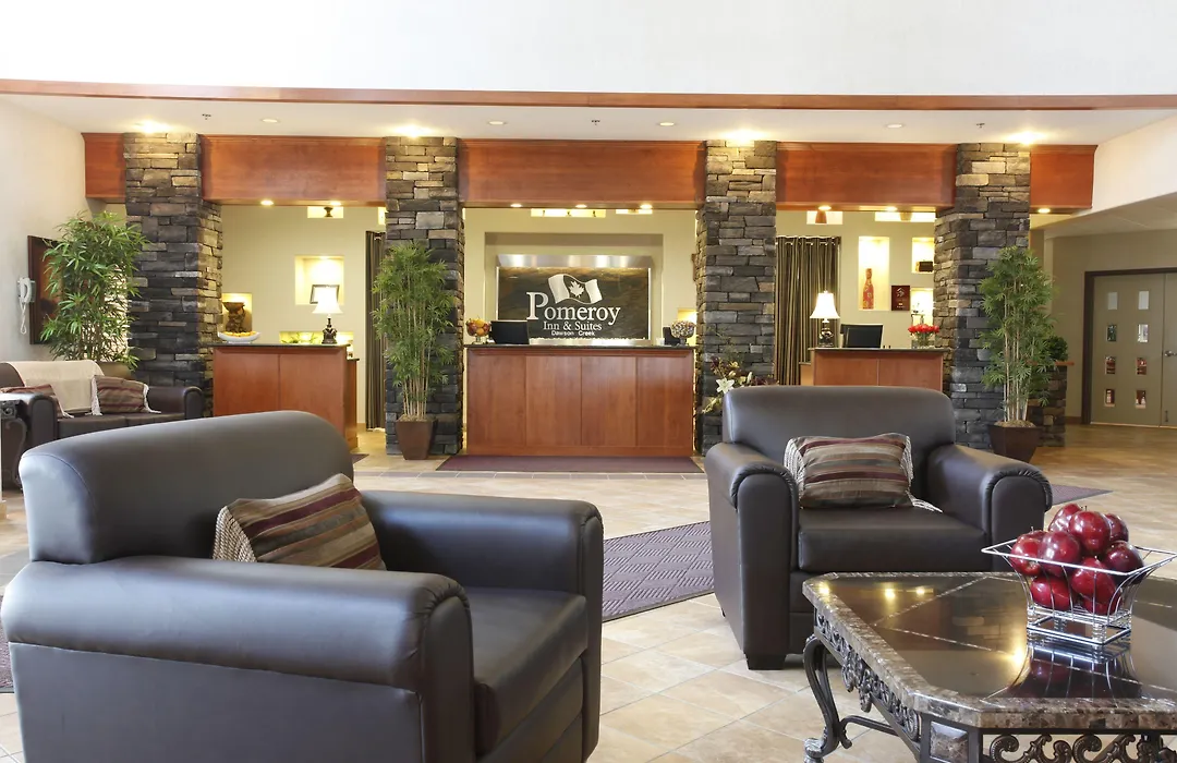 Pomeroy Inn And Suites Dawson Creek-1