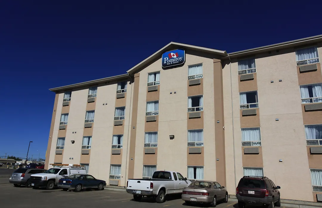 Pomeroy Inn & Suites Fort St. John-1