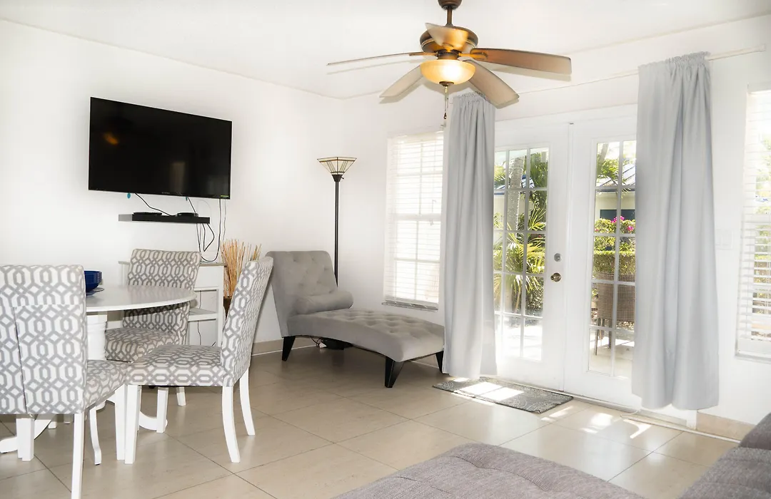 Island Club Turks & Grace Bay Place-1